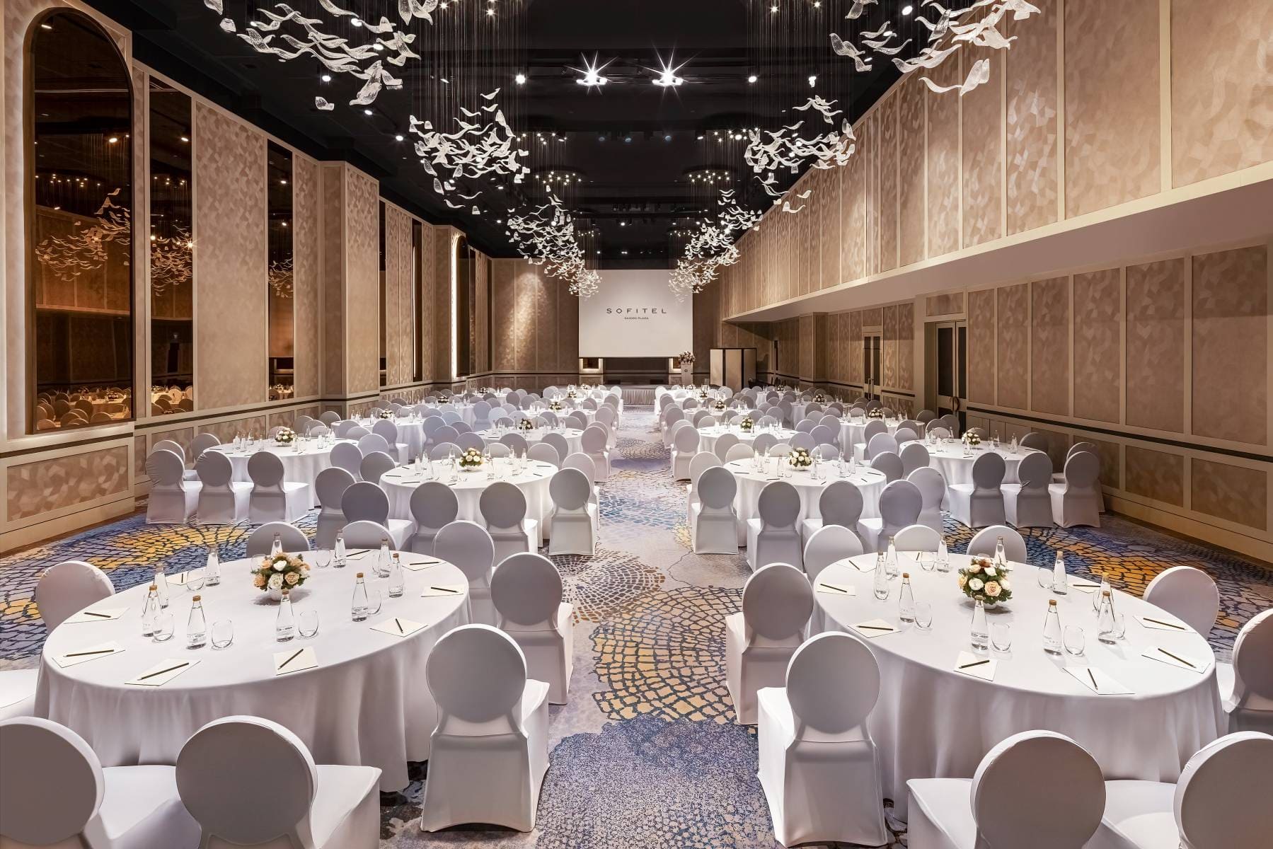 Sofitel Saigon Plaza mang phong cách Pháp thanh lịch. - Nguồn: Internet